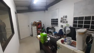 Mixed Mini Warehouse To Let | Springfield Park