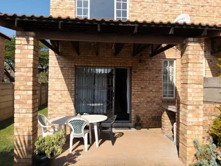 2 Bedroom townhouse to let in Bromhof Randburg