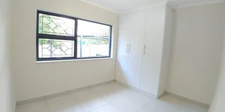 Spacious 4-Bedroom Home with Separate 1-Bedroom Apartment – Ideal for Extended Family or Rental