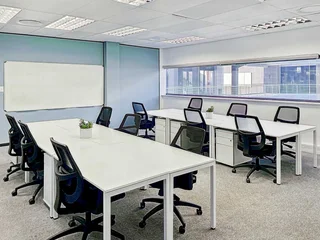 Book open plan office space for businesses of all sizes in Spaces Byls Bridge