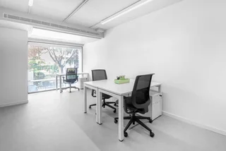 Tailor-made dream offices for 3 persons in Spaces Broadacres.
