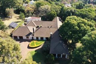 HERITAGE HOME ON UNRIVALLED SIZE LAND!