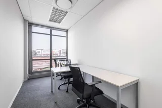 Private office space tailored to your business’ unique needs in Regus Southdowns Ridge Office Park.