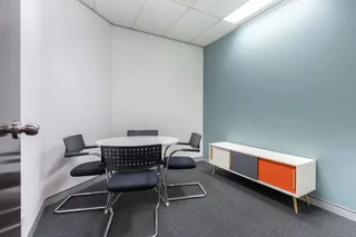 All-inclusive access to professional office space for 4 persons in Regus Southdowns Ridge Office ...