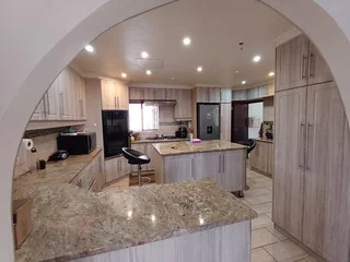 5 Bedroom house in Westering For Sale