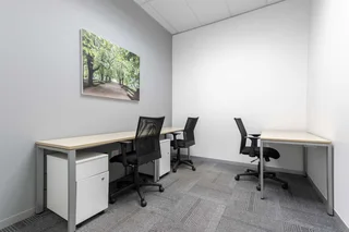 Find office space in Regus Dainfern, Maroun Square for 5 persons with everything taken care of