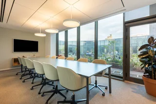 Beautifully designed open plan office space for 10 persons in Spaces 50 Long Street.