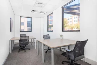 Open plan office space for 10 persons in Regus West Rand – Constantia Kloof