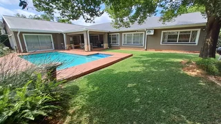 FLATLET,SWIMMINGPOOL,SOLAR PANELS 4 BEDROOMS GREAT VALUE FOR MONEY