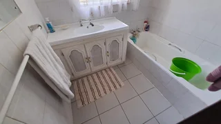 FLATLET,SWIMMINGPOOL,SOLAR PANELS 4 BEDROOMS GREAT VALUE FOR MONEY