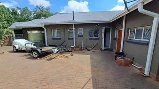 FLATLET,SWIMMINGPOOL,SOLAR PANELS 4 BEDROOMS GREAT VALUE FOR MONEY