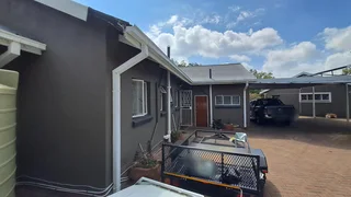 FLATLET,SWIMMINGPOOL,SOLAR PANELS 4 BEDROOMS GREAT VALUE FOR MONEY