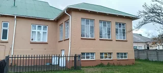 BEAUTIFUL  CULTURE FULL WOODEN FLOOR  HOUSE.REAR OPPERTUNITY.