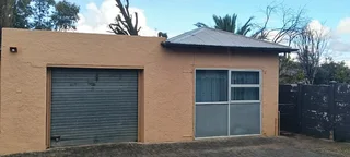 BEAUTIFUL  CULTURE FULL WOODEN FLOOR  HOUSE.REAR OPPERTUNITY.