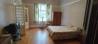 BEAUTIFUL  CULTURE FULL WOODEN FLOOR  HOUSE.REAR OPPERTUNITY.