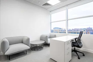 Fully serviced private office space for you and your team in Spaces Rivonia.