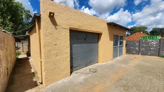 Epitome of Grace and Grandeur