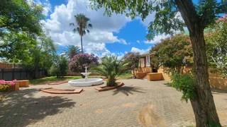 Epitome of Grace and Grandeur