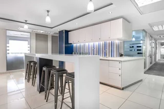 Move into ready-to-use open plan office space for 15 persons in Regus Rivonia Village