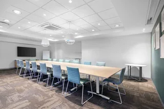 Beautifully designed open plan office space for 10 persons in Spaces Sunclare