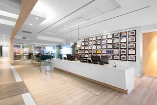 Book open plan office space for businesses of all sizes in Spaces Sunclare.