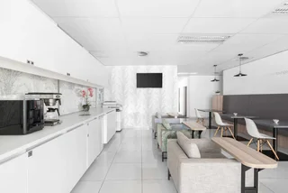 All-inclusive access to professional office space for 4 persons in Regus West Rand, Clearwater