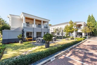 Private office space for 1 person in Regus Illovo, Fricker Road.