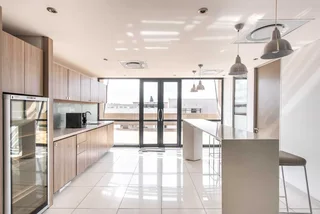 Fully serviced private office space for you and your team in Regus Brooklyn Bridge.