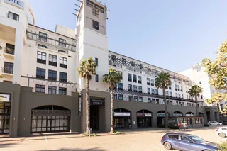 All-inclusive access to coworking space in Regus Century City