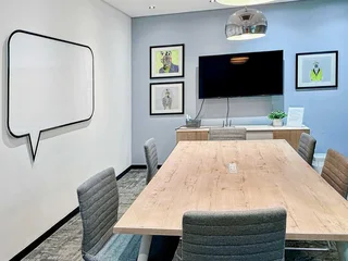 Beautifully designed office space for 5 persons in Spaces Byls Bridge