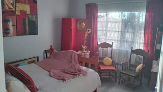 3 Bedroom House for Sale in Bayswater