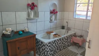 3 Bedroom House for Sale in Bayswater