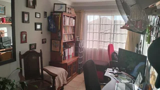 3 Bedroom House for Sale in Bayswater