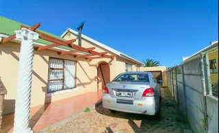 Charming Family Home with Spacious Living Areas Awaits You!