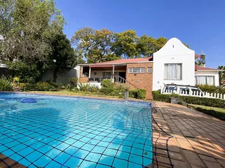 3-Bedroom, 3-Bathroom Family Home for Rent in Muckleneuk
