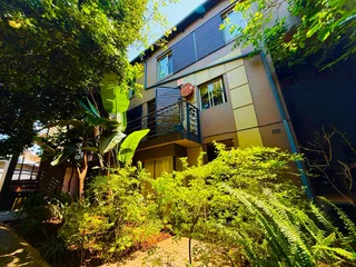 Modern 2-Bedroom Apartment in Houghton Flats