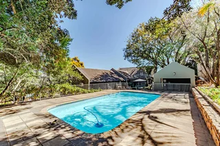 Exquisite Guest House in Waterkloof Ridge