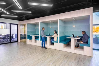 Book a reserved coworking spot in Spaces Menlyn Maine