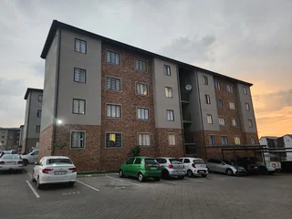 2 Bedroom apartment in South Hills For Sale