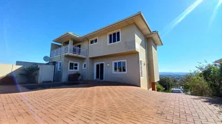 4 Bedroom Duplex To Rent in Mount Edgecombe