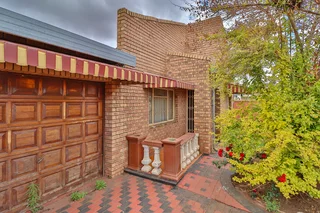 Massive 3 Bedroom House For Sale in Tokoza Ext 2