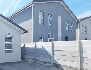 New 3 bedroom house in Secure Complex