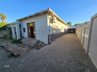 Charming home with classical charm in Herlear