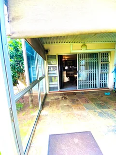 WINDERMERE HOME 3 BEDROOM 2 BATHROOM 2 PARKINGS WITH GARDEN