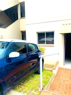 WINDERMERE HOME 3 BEDROOM 2 BATHROOM 2 PARKINGS WITH GARDEN