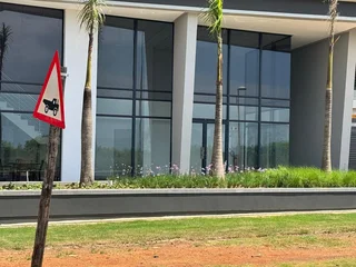 Upscale &amp; Appealing Space For Retail Establishment To Let