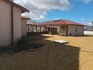 Extensive Multi-Unit Property with Full Facilities – Ideal for Investment or Specialized Use