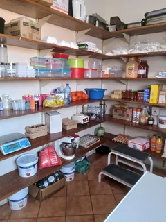 Extensive Multi-Unit Property with Full Facilities – Ideal for Investment or Specialized Use