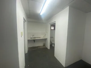 280m² Ground Floor Retail Space To Let in Prime Pinetown Location