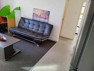 **Charming 3-Bedroom Flat in Secure, Family-Friendly Complex**